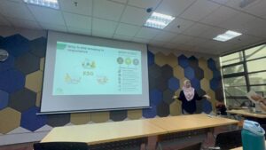 5b551296-4cb6-4b01-a074-df37cec2df5e